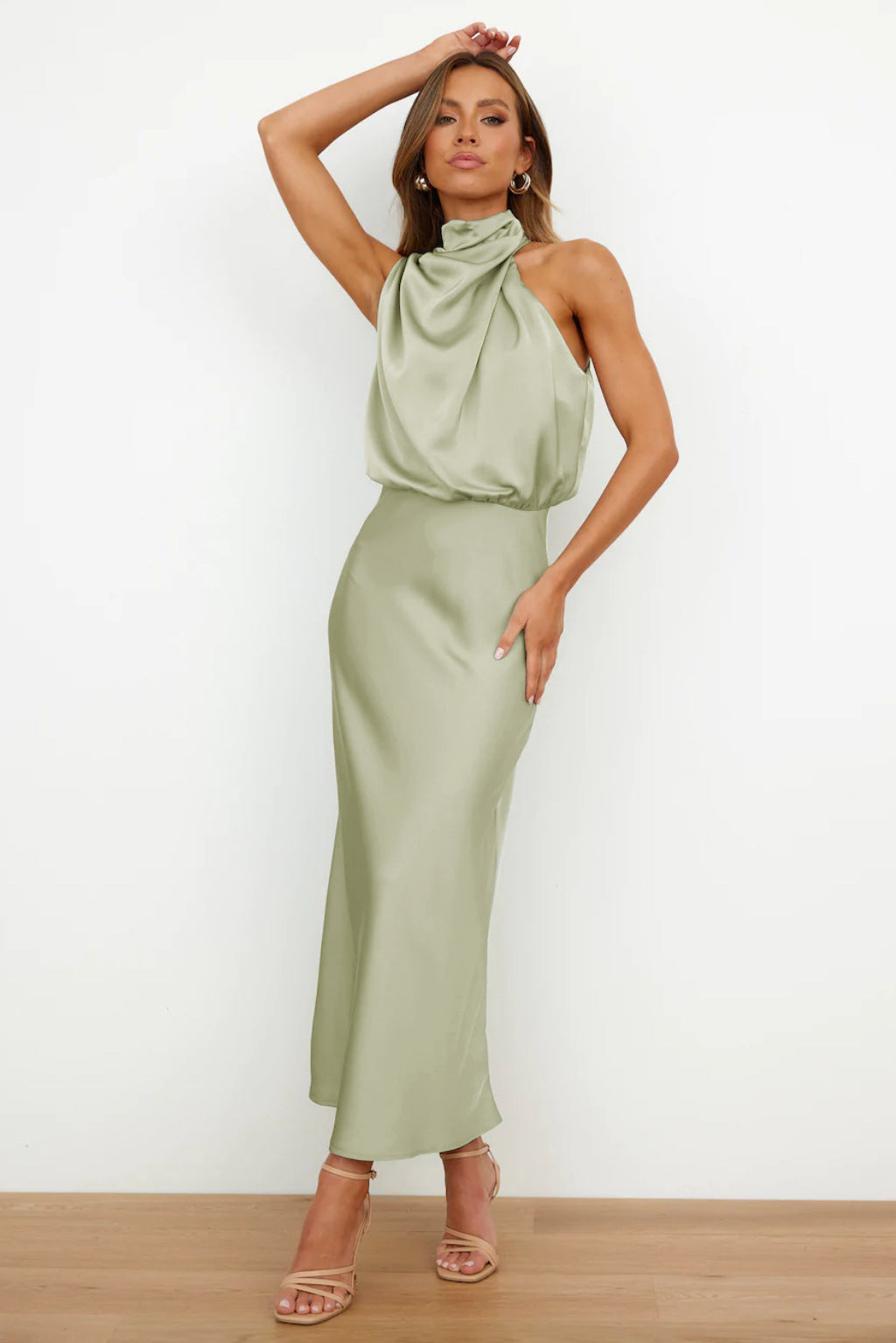 Lynor™ | Satin Long Dress with Halter Neckline