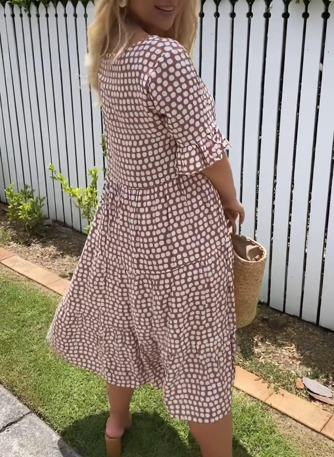 Lynor™ | Midi Dress – Black Elegance with Short Sleeves