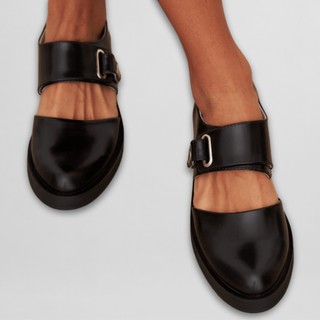 Lynor™ | Buckle Closure Sandals