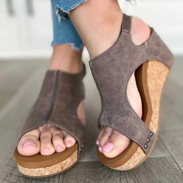 Lynor™ | Urban Chic Wedge Sandal Step Bold
