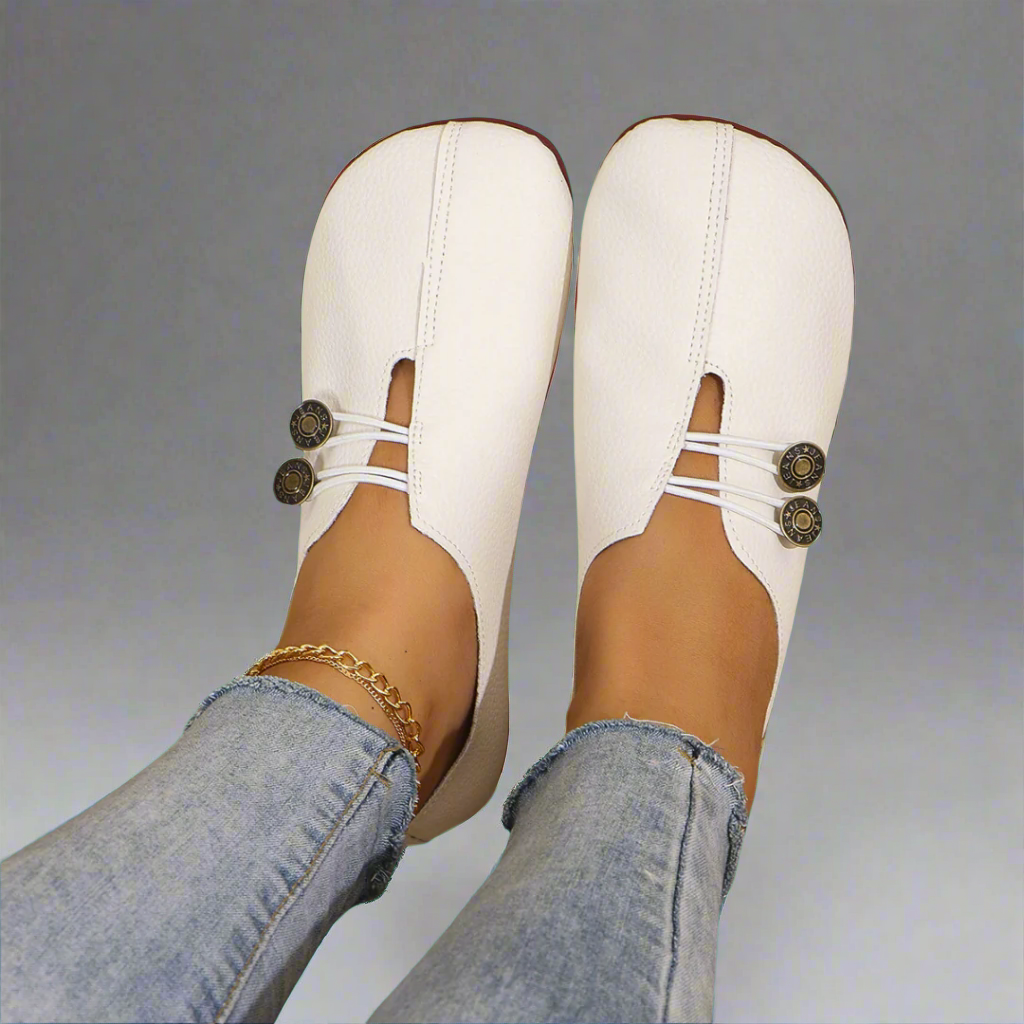 Lynor™ | Buckle Detail Sandals