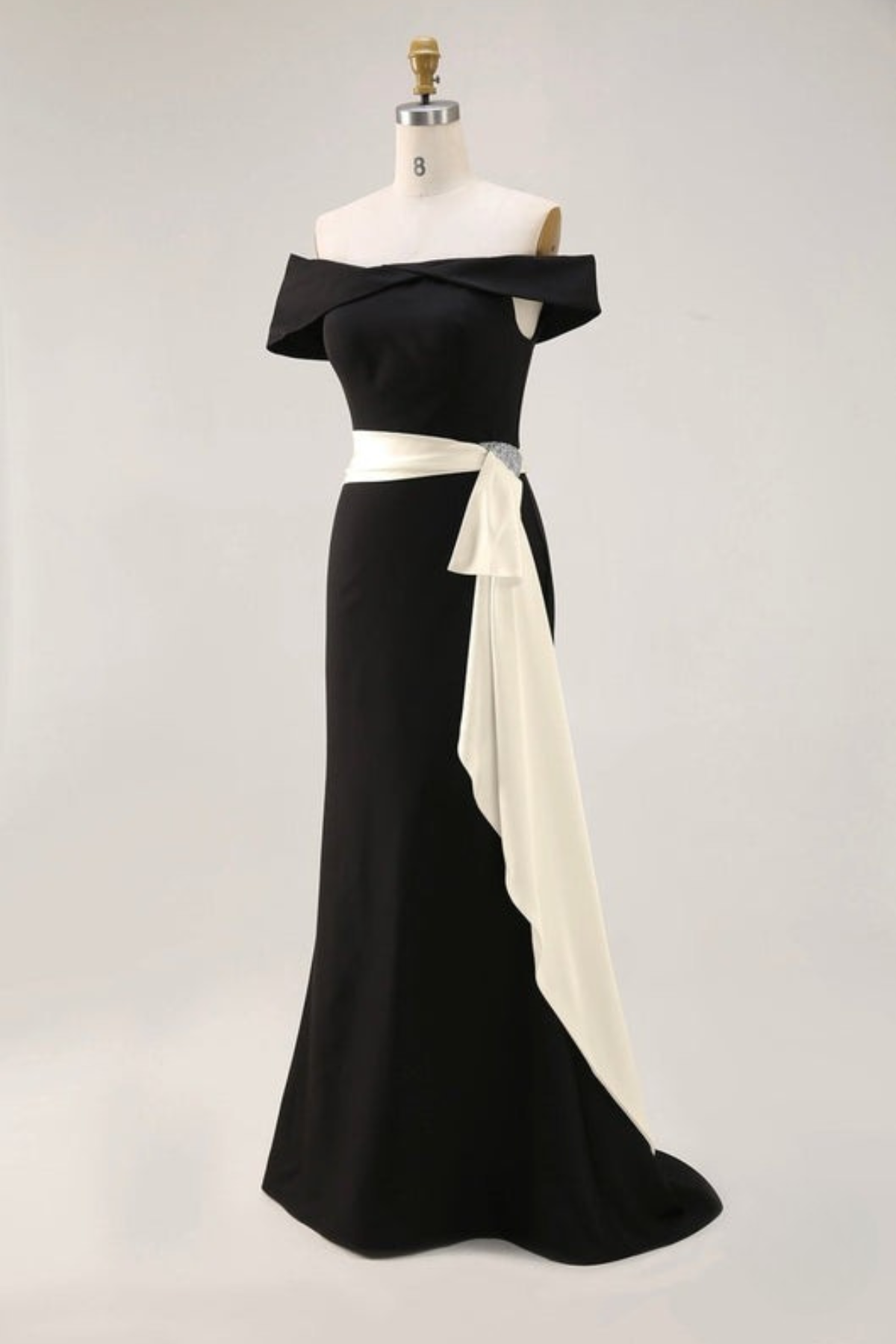 Lynor™ | Off-Shoulder Luxe Evening Dress