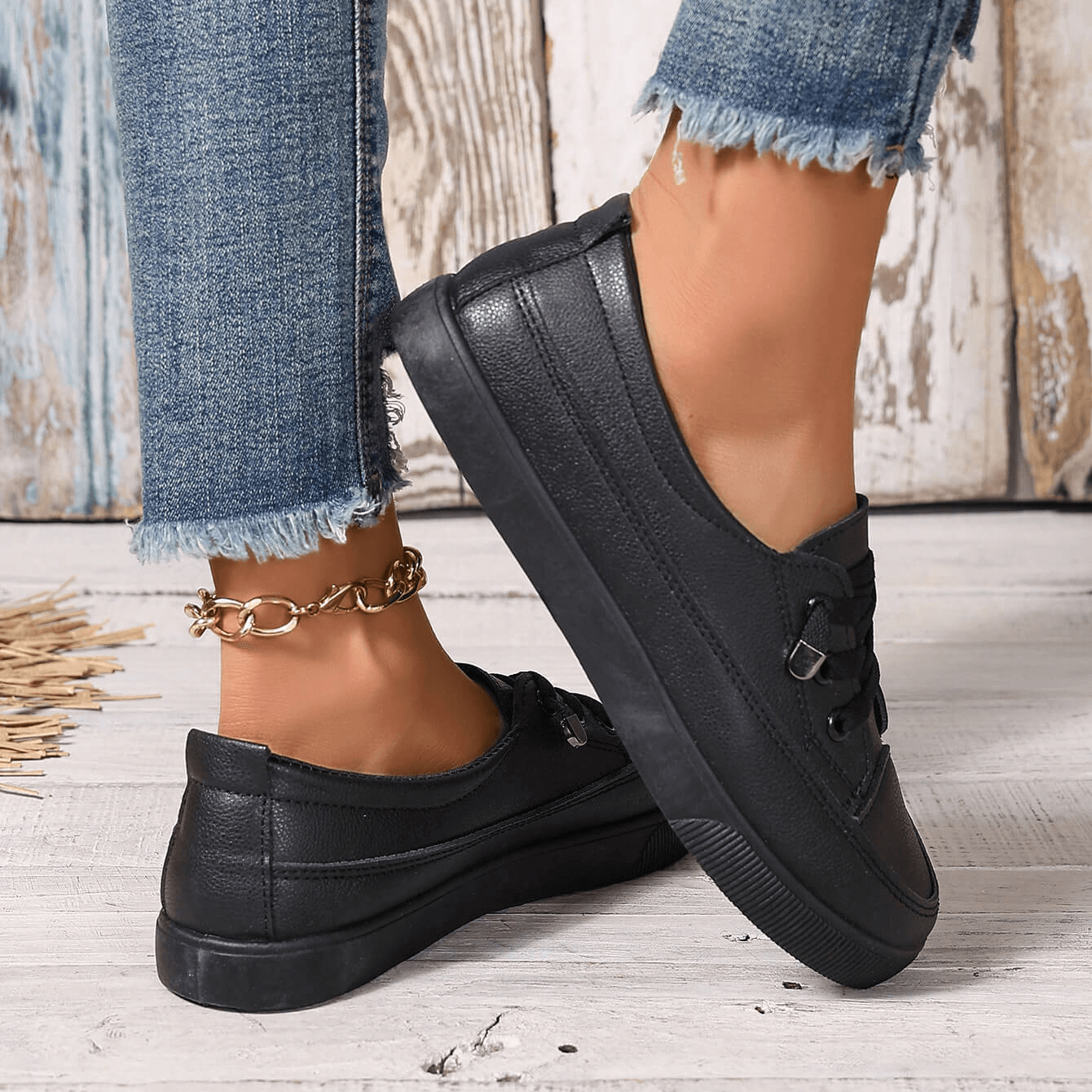 Lynor™ | Classic Lace-Up Casual Sneakers