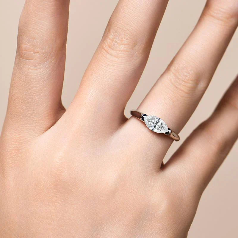 Lynor™ | Sleek 18K Gold with Coastal Elegance
