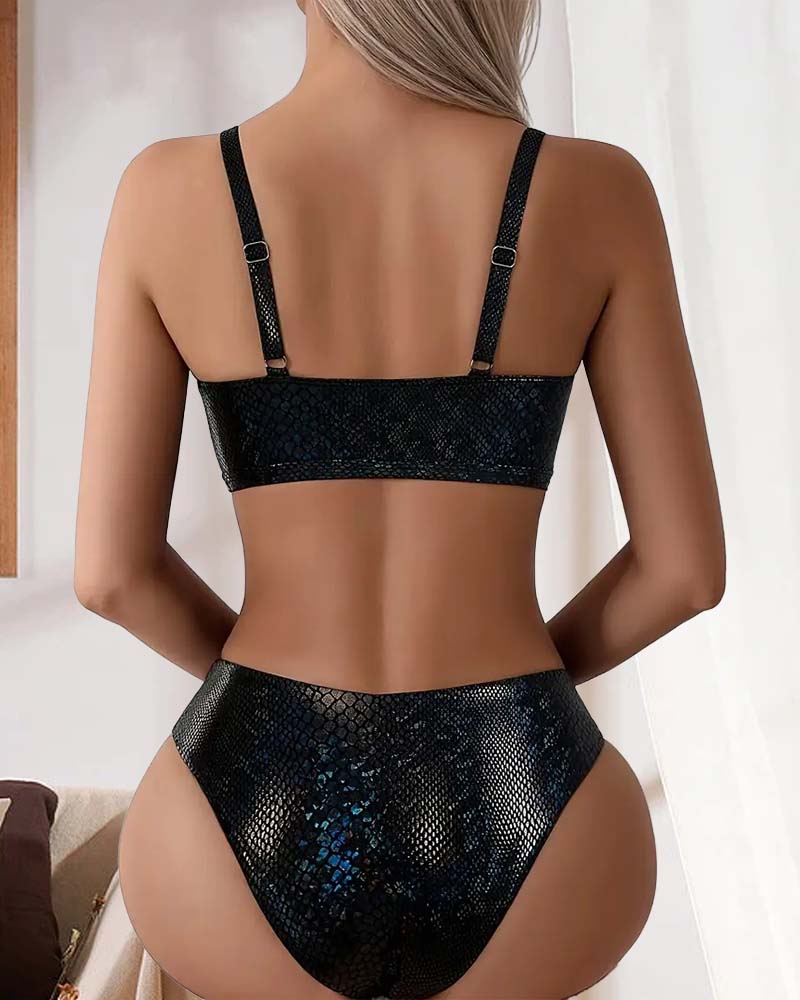 Lynor™ | Triangle High-Cut Bikini Top – Snake Print