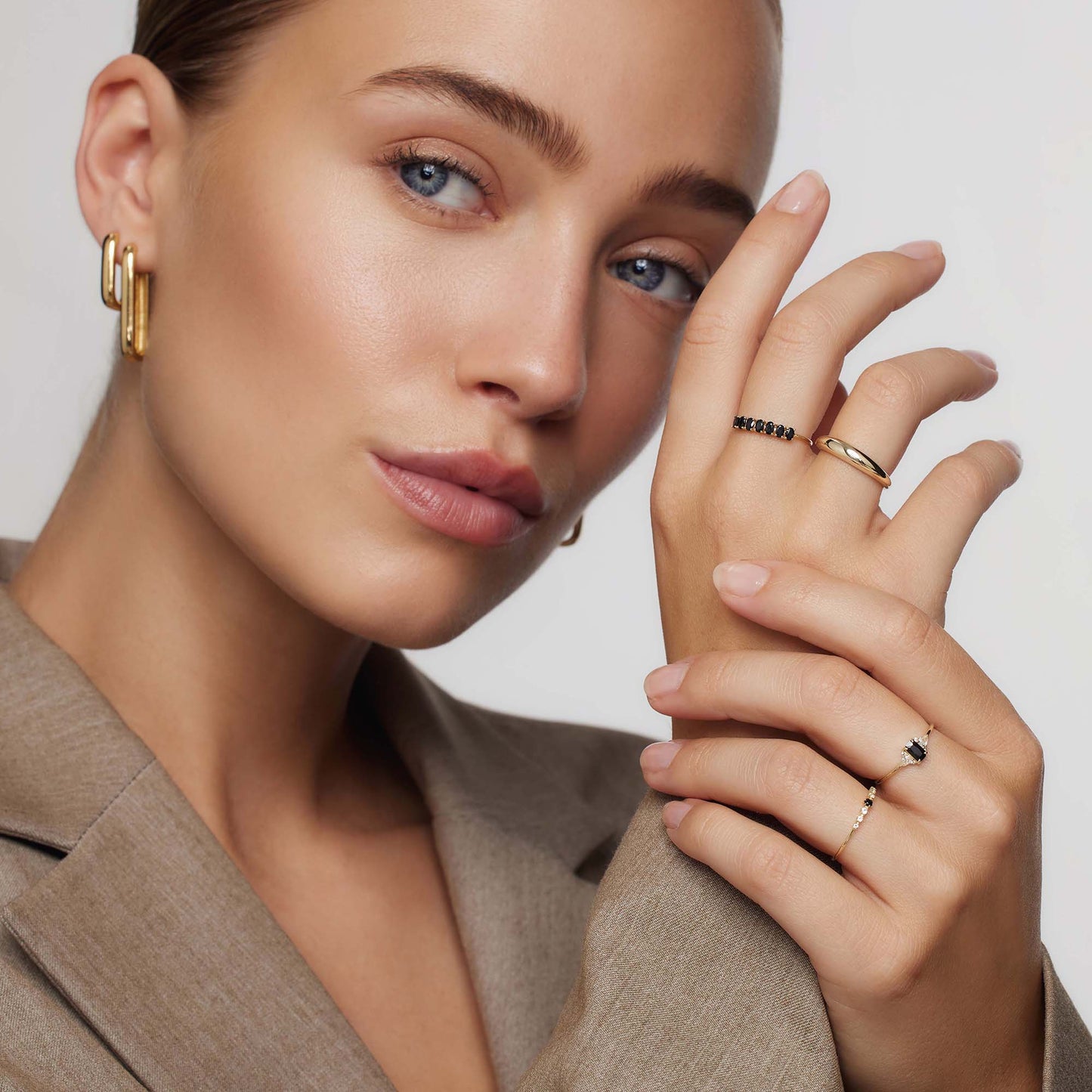 Lynor™ | Rock Solid Ring – Bold 14K Gold with a Sculpted Edge