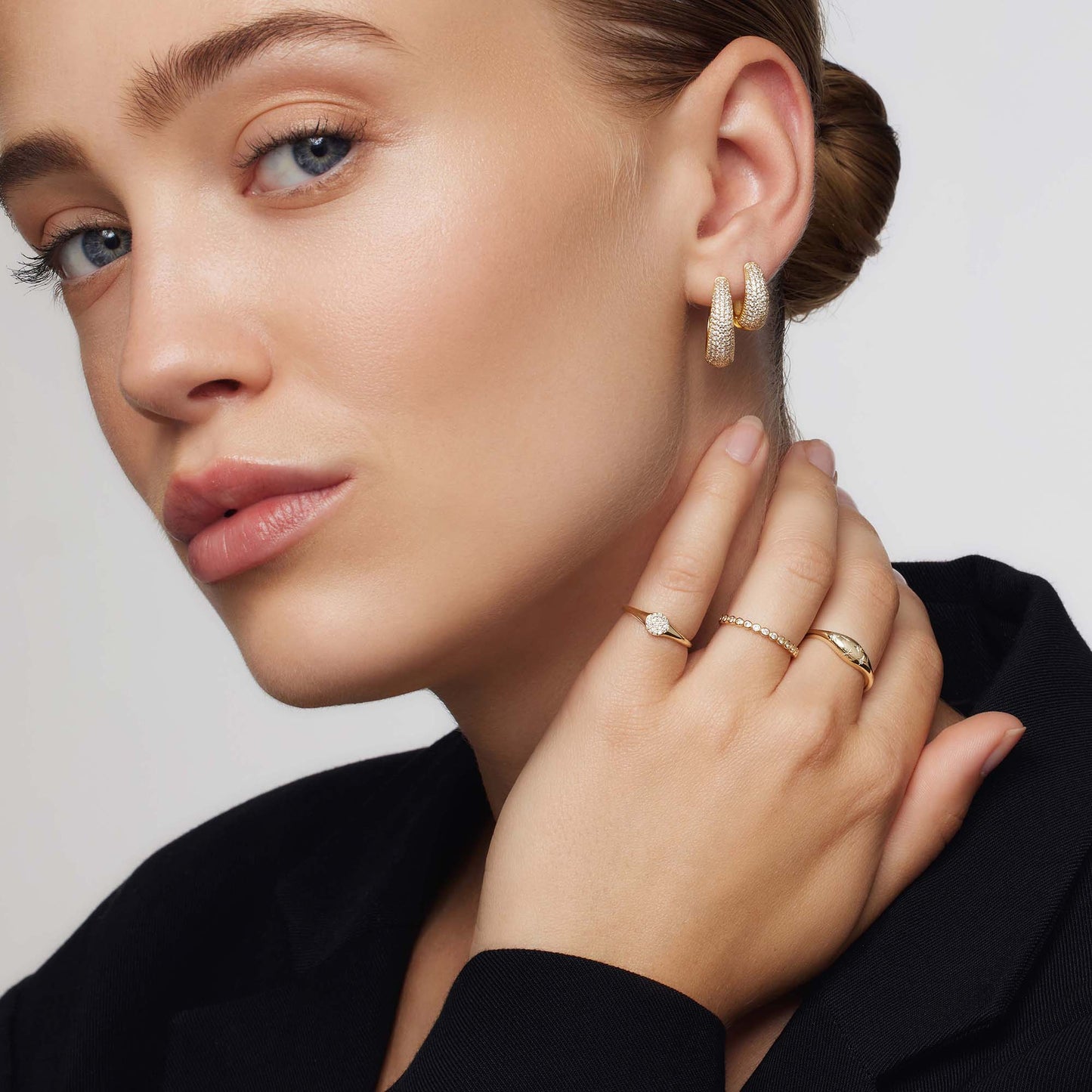 Lynor™ | Sculpted 14K Gold with Radiant Diamond Detail