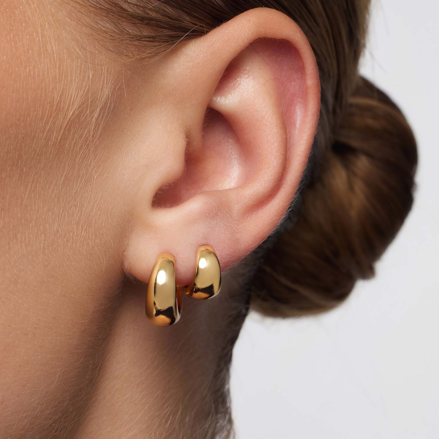 Lynor™ | Rue Mini Earrings – Subtle 18K Gold Elegance for Everyday Wear