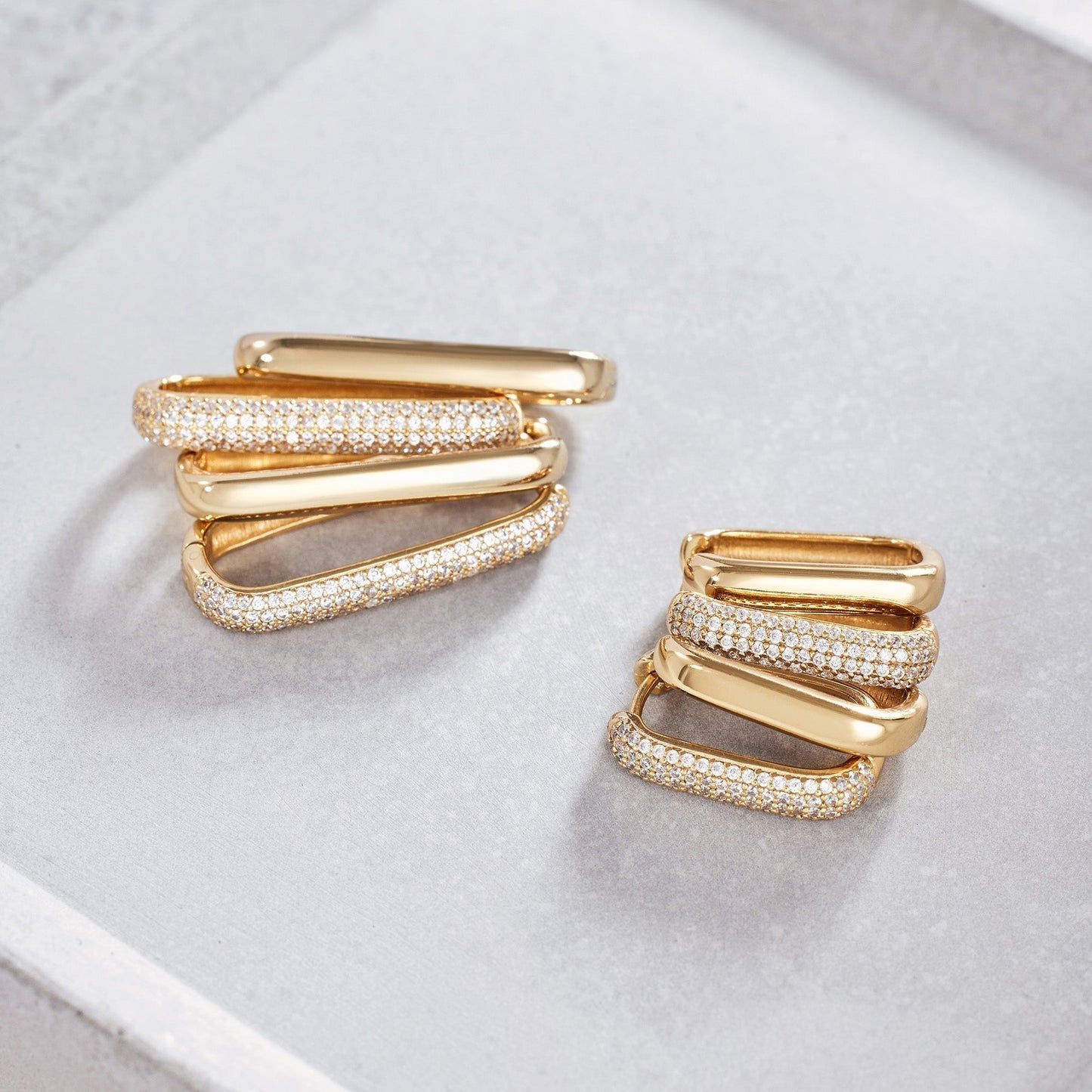 Lynor™ | 18K Gold Hoops – Classic Shine, Modern Presence