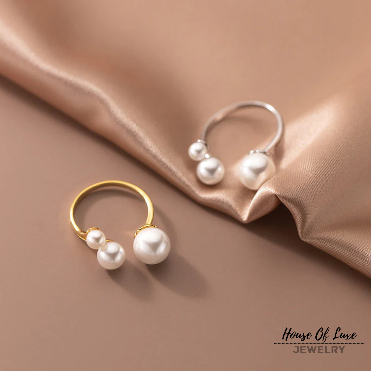 Lynor™ | Adjustable Triple Pearl Ring – Minimalist Elegance with a Modern Touch