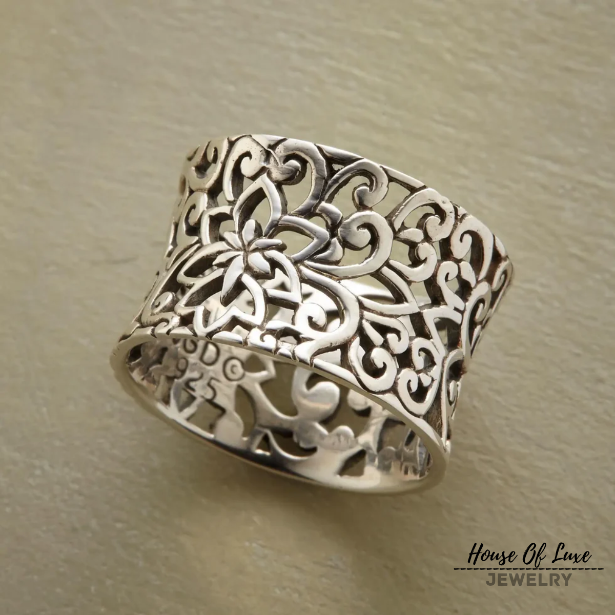 Lynor™ | Vintage Silver Hollow Ring with Artistic Elegance