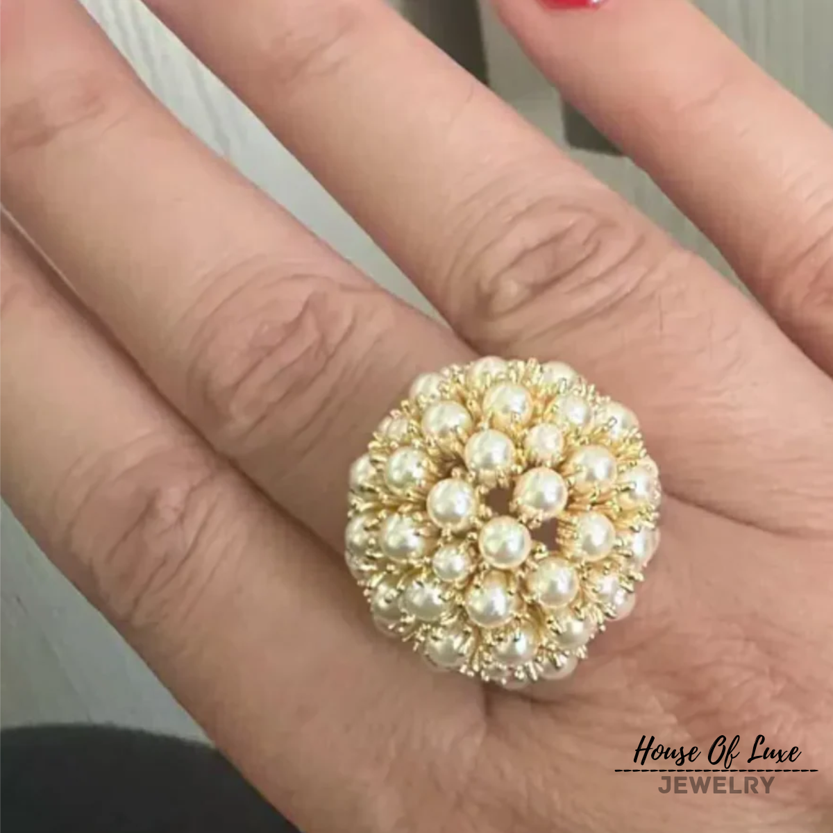 Lynor™ | Blush Inlaid Pearls Ring – Delicate Glow with Feminine Grace