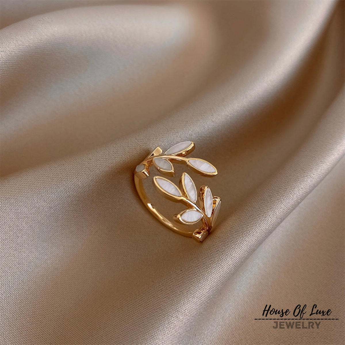 Lynor™ | White Opal Leaf Adjustable Ring – Ethereal Glow with Nature-Inspired Elegance