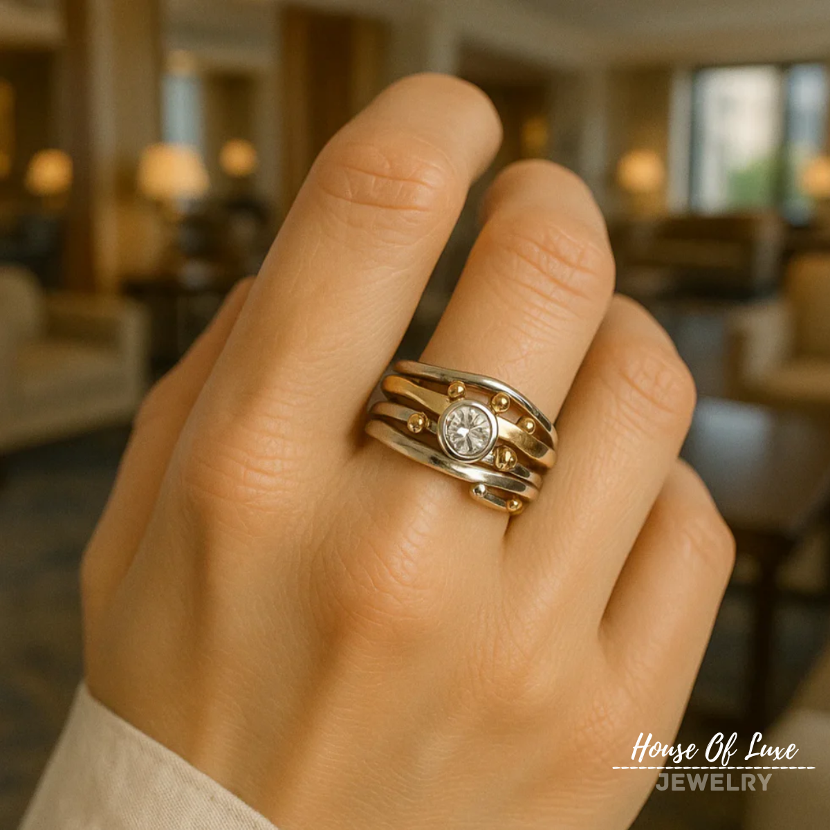 Lynor™ | Vintage Gold Inlaid Zirconia Ring – Classic Radiance with Timeless Charm