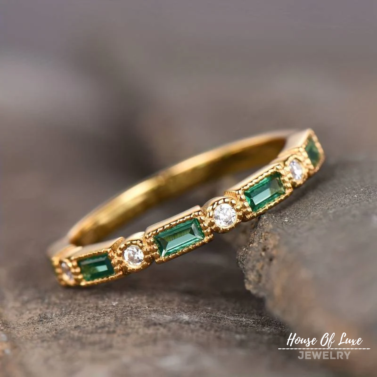 Lynor™ | Green Inlaid Zirconia Ring – Vibrant Sparkle with Elegant Detail