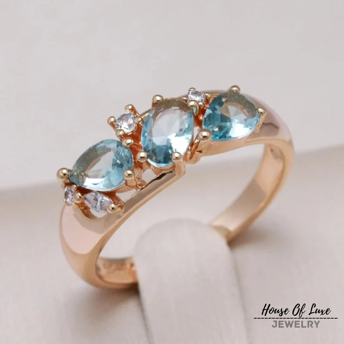 Lynor™ | Elegant Blue Zirconia Ring – Vintage Gold Setting with Regal Sparkle