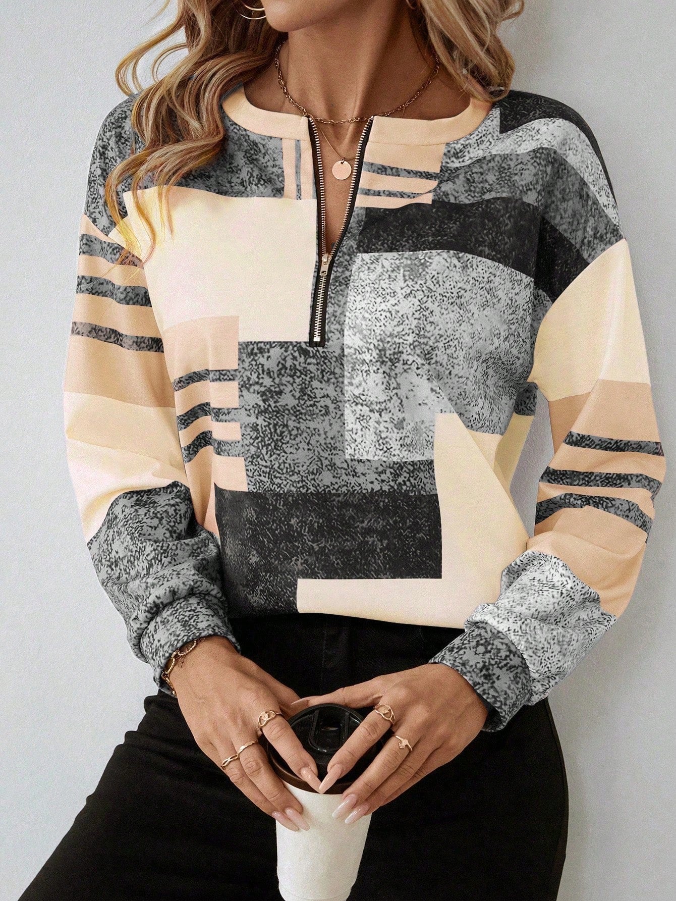 Lynor™ | Chic Vintage-Inspired Sweatshirt