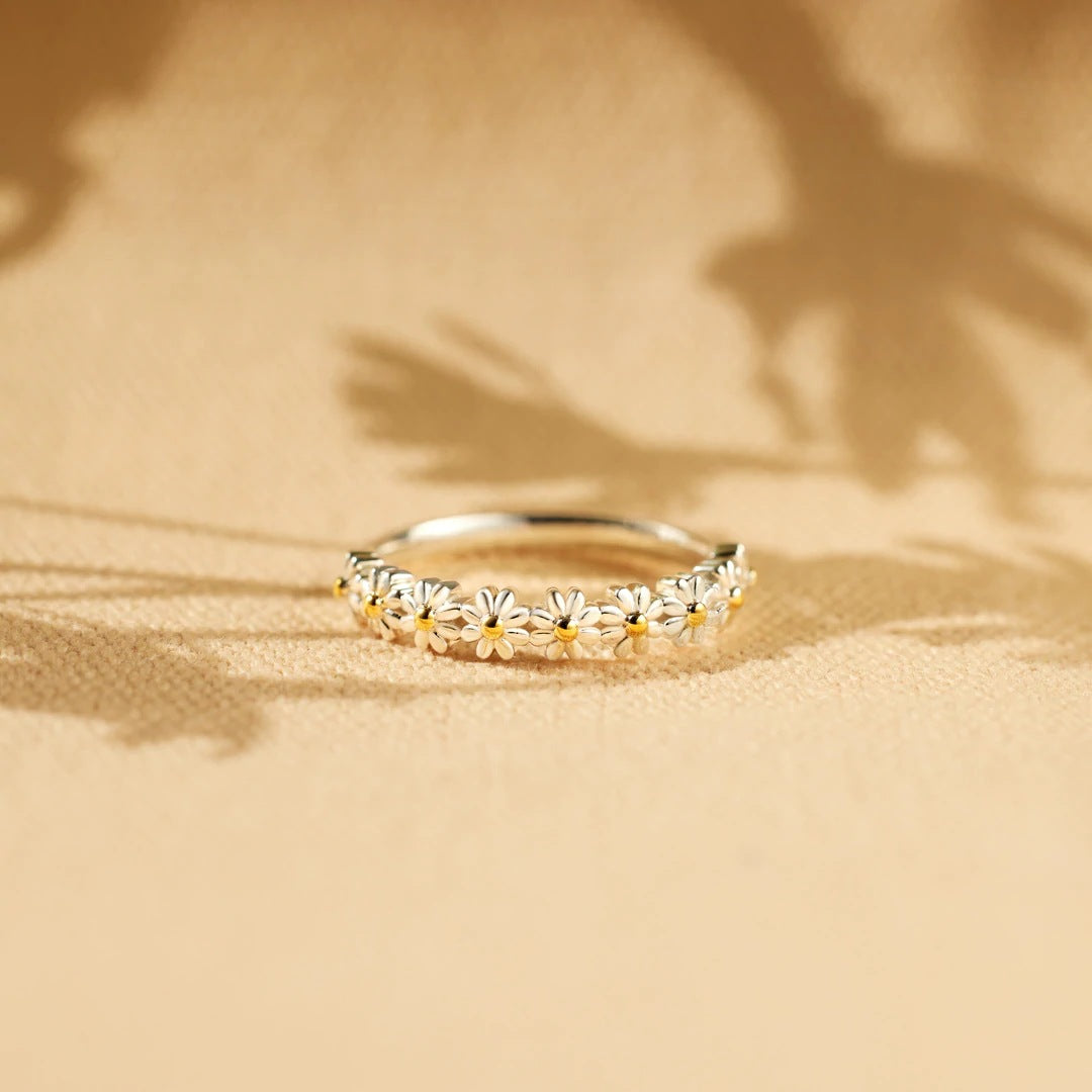 Lynor™ | Luxurious Floral Ring