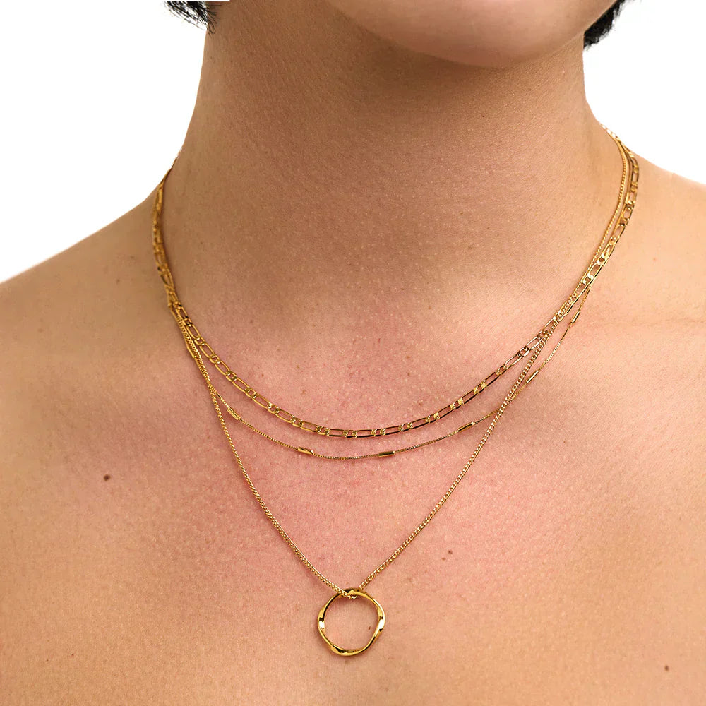 Lynor™ | Open Circle Triple-Layer Necklace – Elegant 18K Gold with Modern Dimension