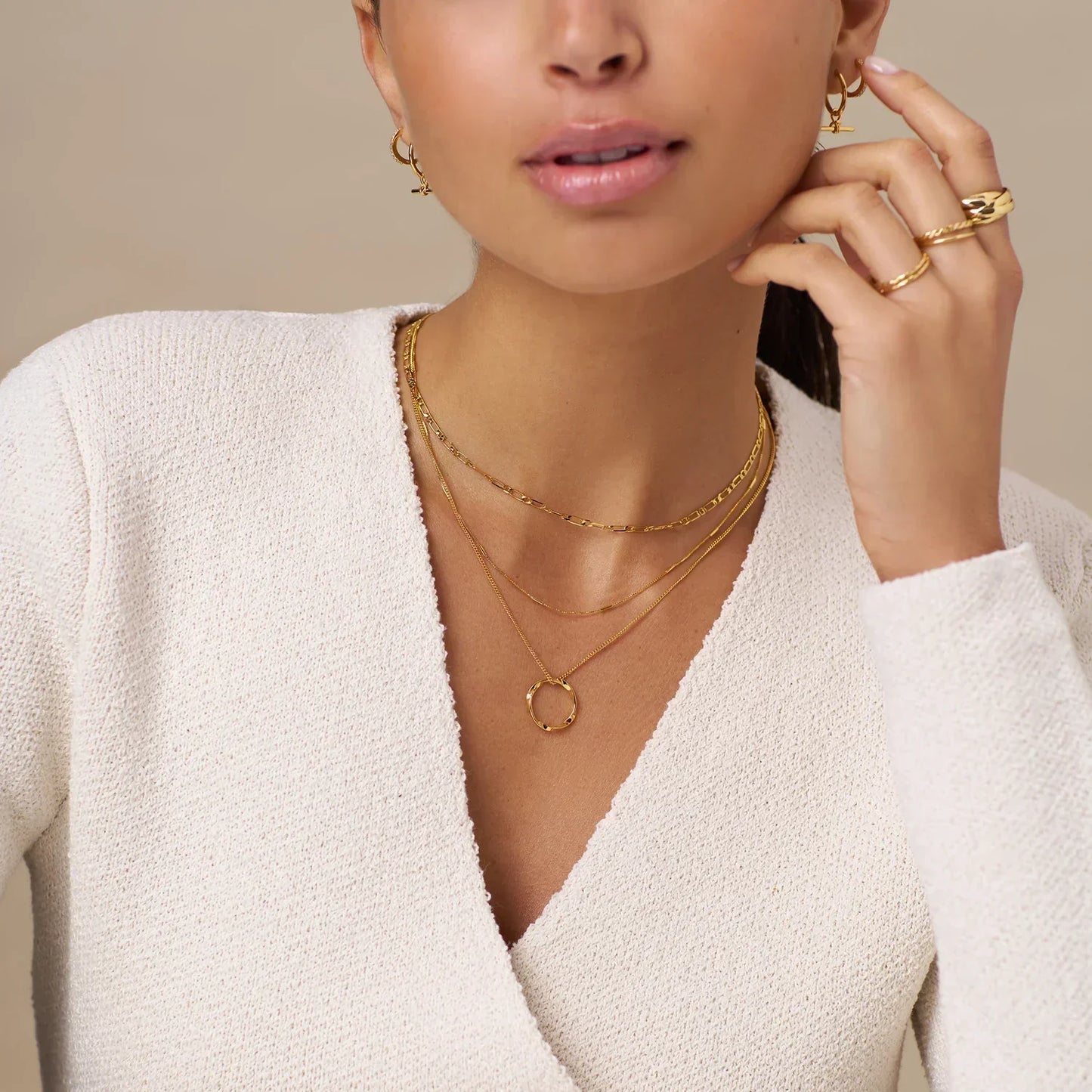 Lynor™ | Open Circle Triple-Layer Necklace – Elegant 18K Gold with Modern Dimension
