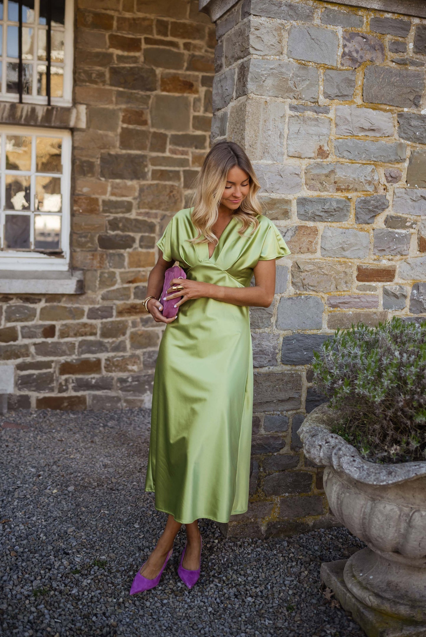 Lynor™ | Satin V-Neck Dress – Sleek, Silky & Effortlessly Elegant