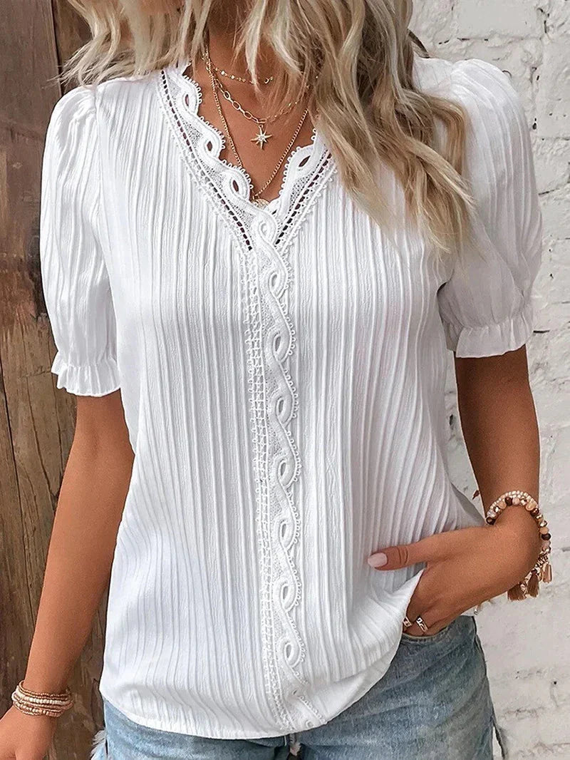 Lynor™ | Charming Blouse with Elegant Details