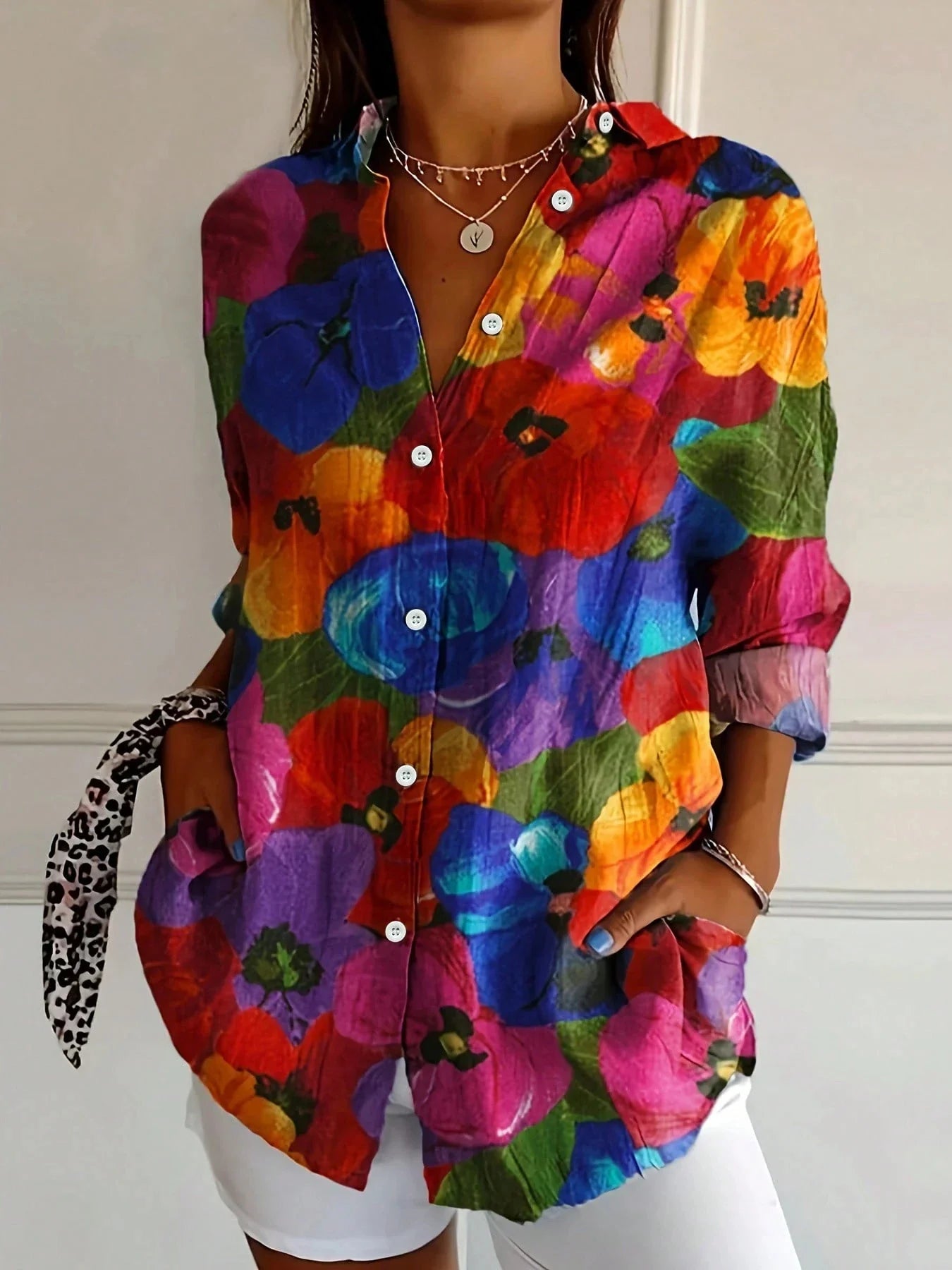 Lynor™ | Colourful Blouse with Playful Print