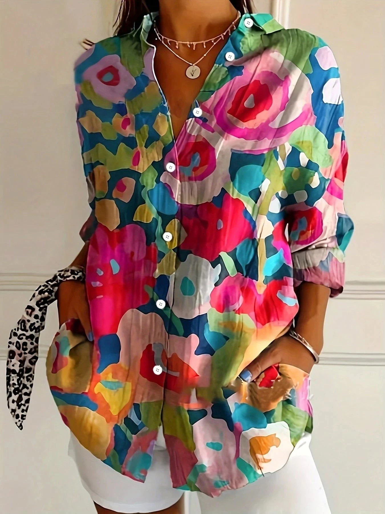 Lynor™ | Colourful Blouse with Playful Print