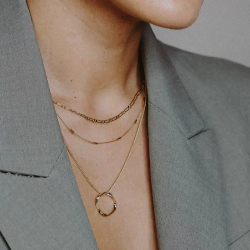 Lynor™ | Open Circle Triple-Layer Necklace – Elegant 18K Gold with Modern Dimension