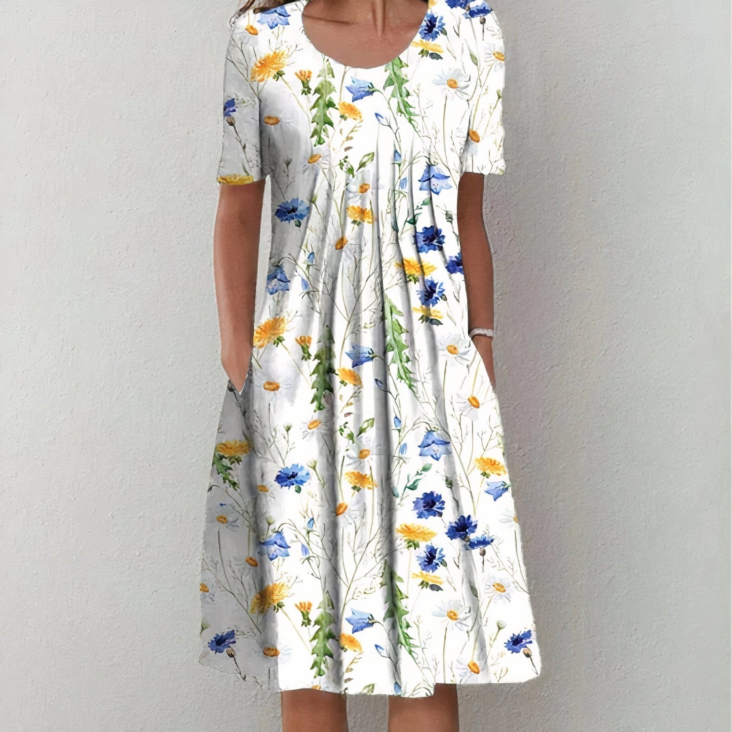 Lynor™ | Flattering Floral Dress