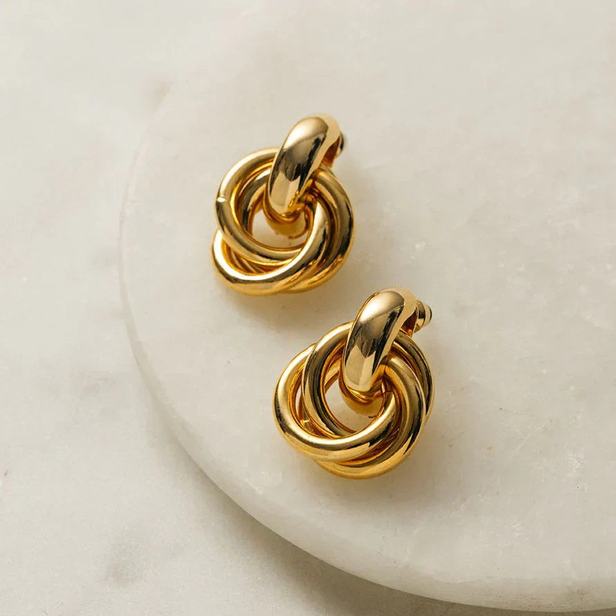 Lynor™ | Statement Interwoven Earrings – Elegant 14K Gold with a Twisted Touch