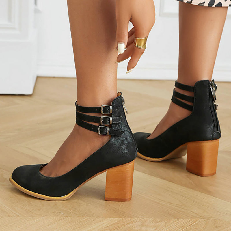 Lynor™ | Chunky Heel Sandals with Simple Ankle Strap – Minimalist Elegance, Maximum Stability