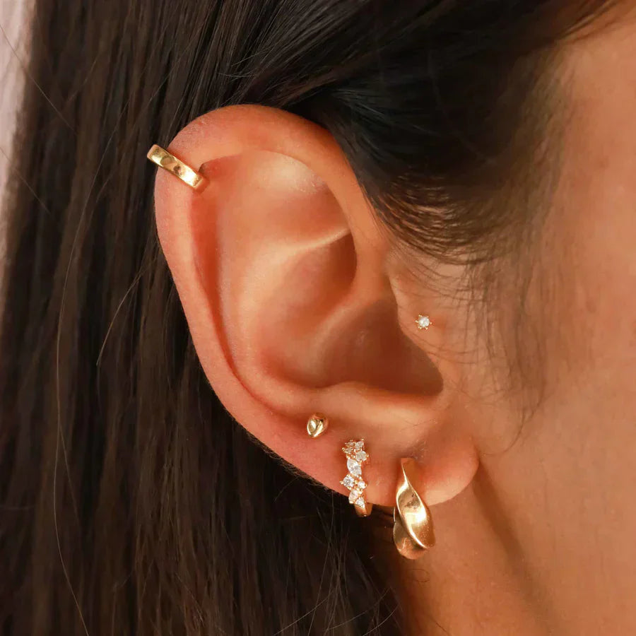 Lynor™ | Crystal Cluster Huggies – Sparkling 18K Gold Elegance in a Petite Design