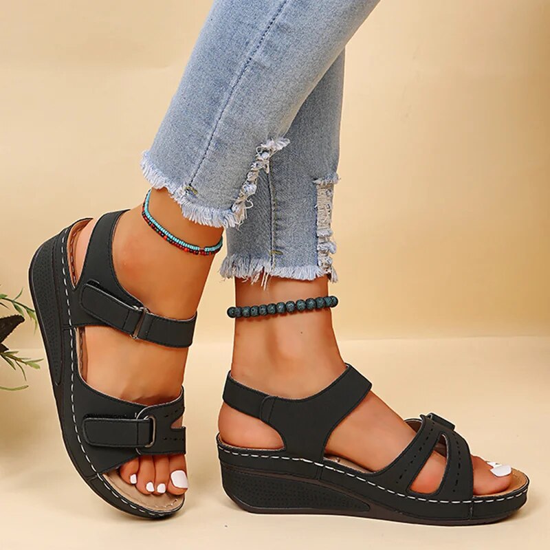 Lynor™ | Comfort Lift Sandal Walk Easy