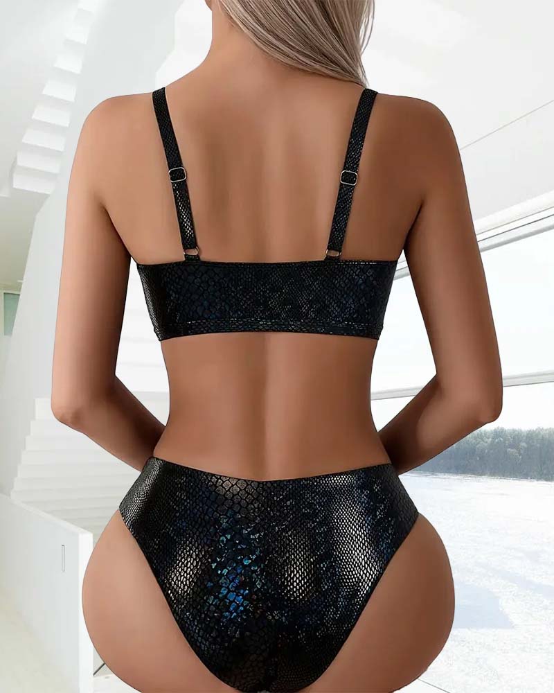 Lynor™ | Triangle High-Cut Bikini Top – Snake Print
