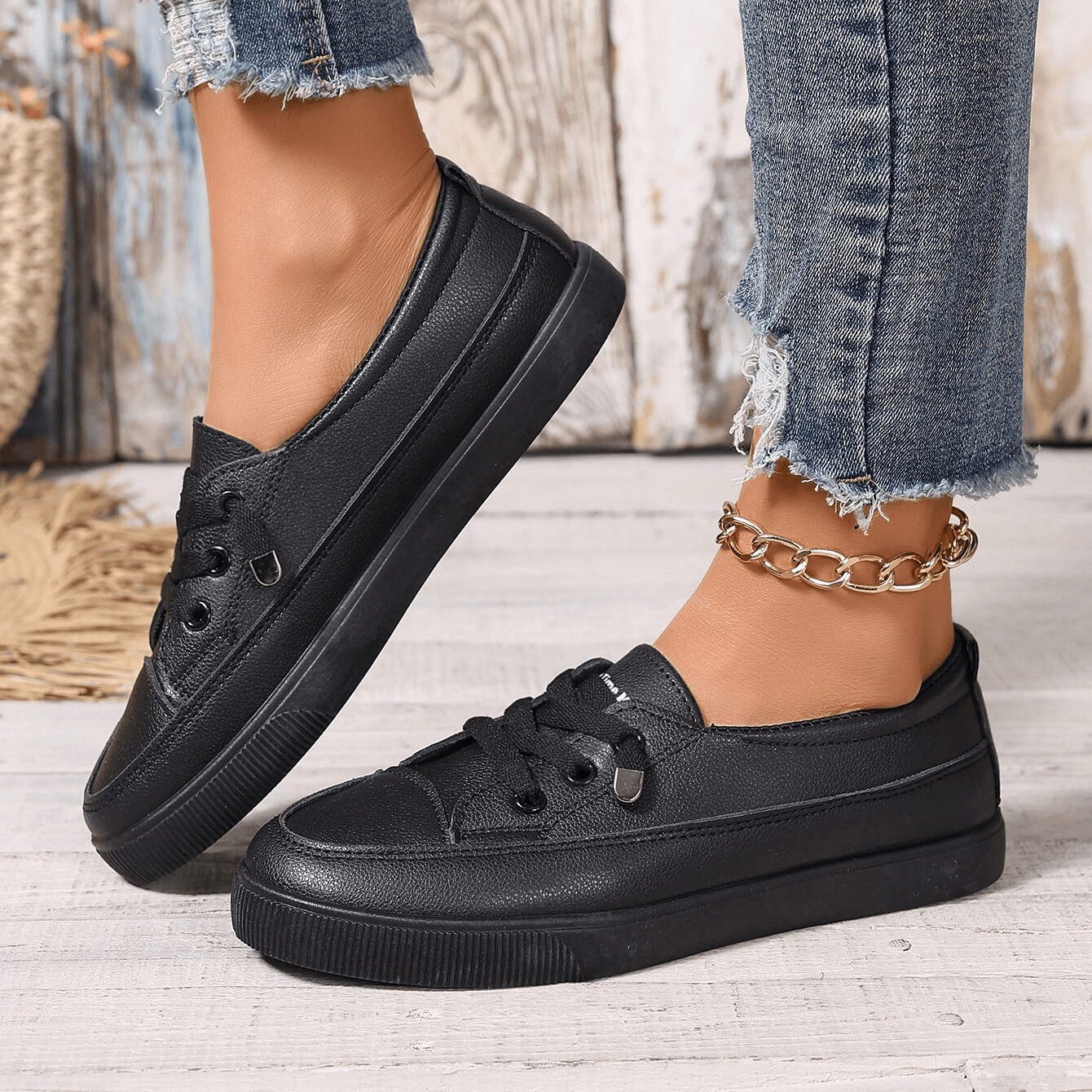 Lynor™ | Classic Lace-Up Casual Sneakers