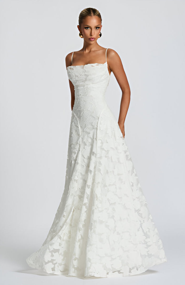 Lynor™ | Lace Maxi Dress