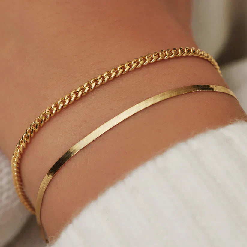 Lynor™ | Soleil Serpent Bracelet – Radiant 14K Gold with a Sleek Serpent Design