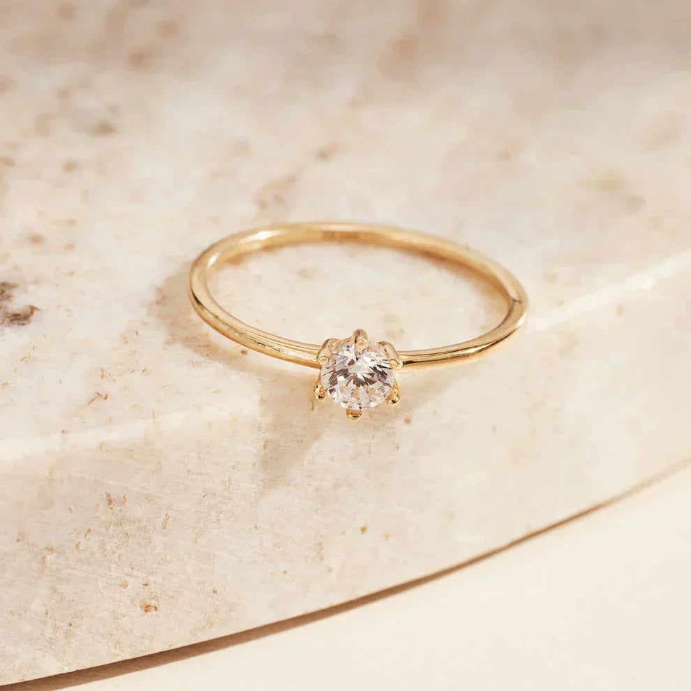 Lynor London™ | Graceful 14K Gold with Ocean-Inspired Elegance