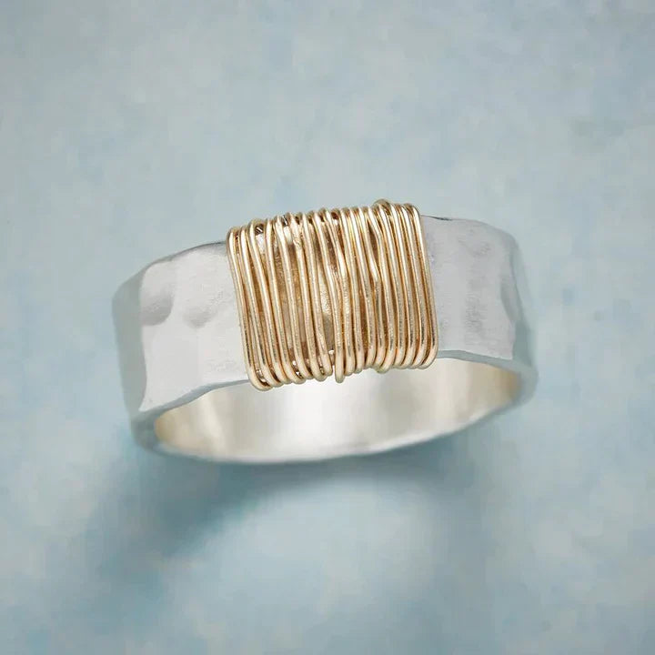 Lynor™ | Vintage Gold Wire Ring