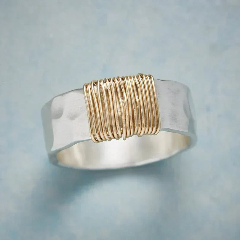 Lynor™ | Boho Gold Thread Ring