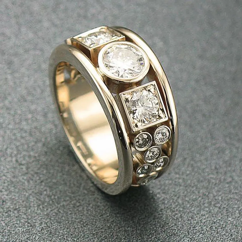 Lynor™ | Vintage Gold Zirconia Ring – Timeless Sparkle in Classic Gold