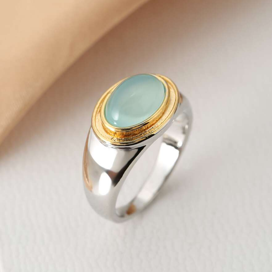 Lynor™ | Vintage Green Garnet Ring
