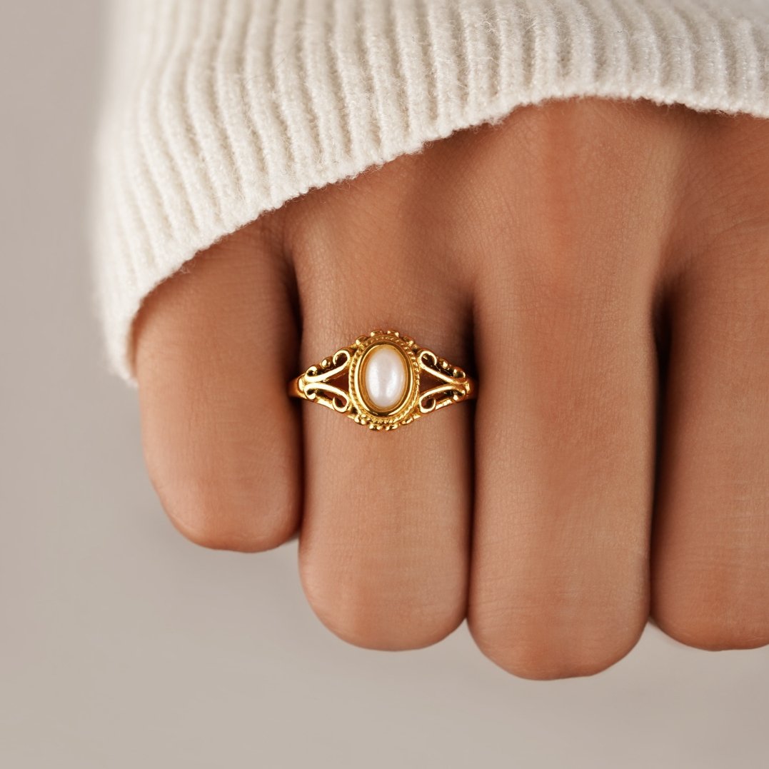 Lynor™ | Royal Vintage Pearl Ring