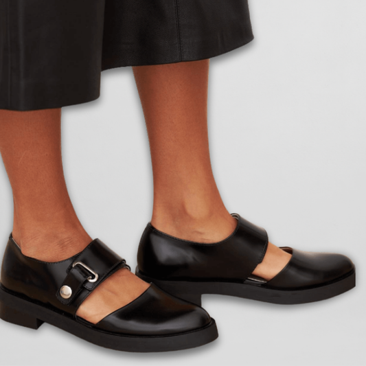 Lynor™ | Buckle Closure Sandals