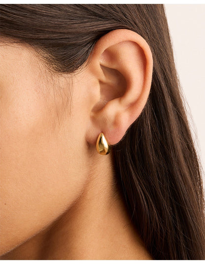 Lynor™ | Mato Drop Earrings – Elegant 18K Gold with a Fluid Silhouette