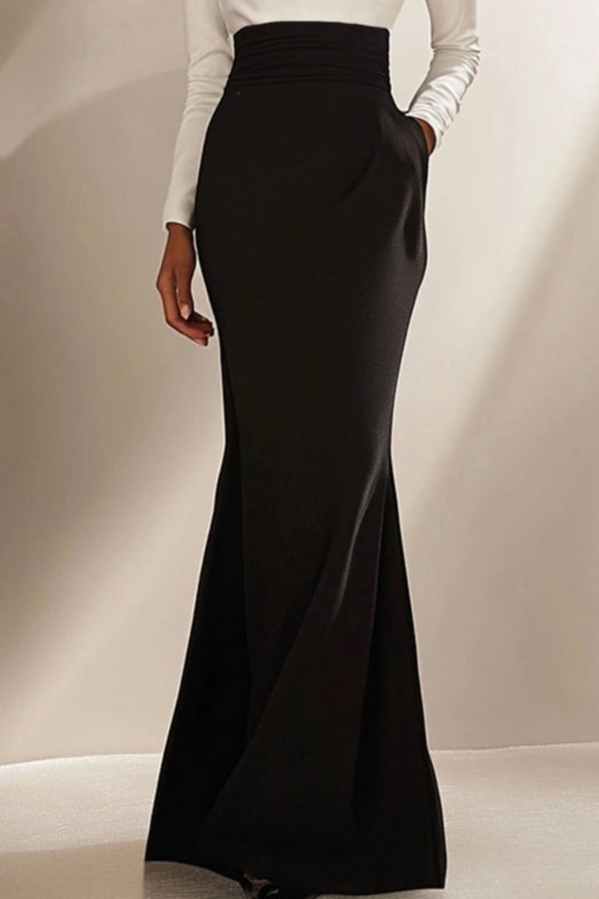 Lynor™ | Elegant Maxi Dress – Long Sleeves