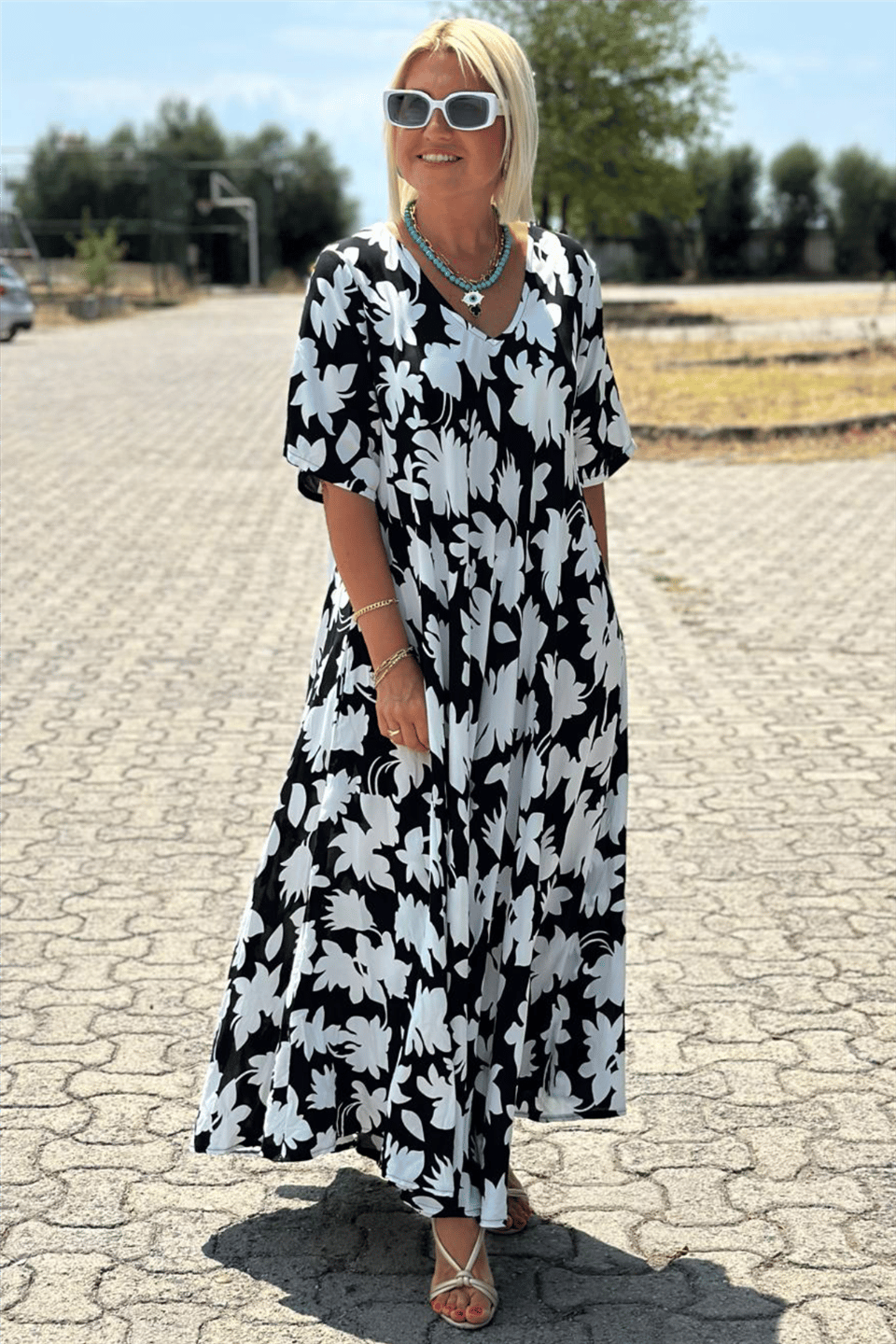 Lynor™ | Elegant Dress with Belly Coverage