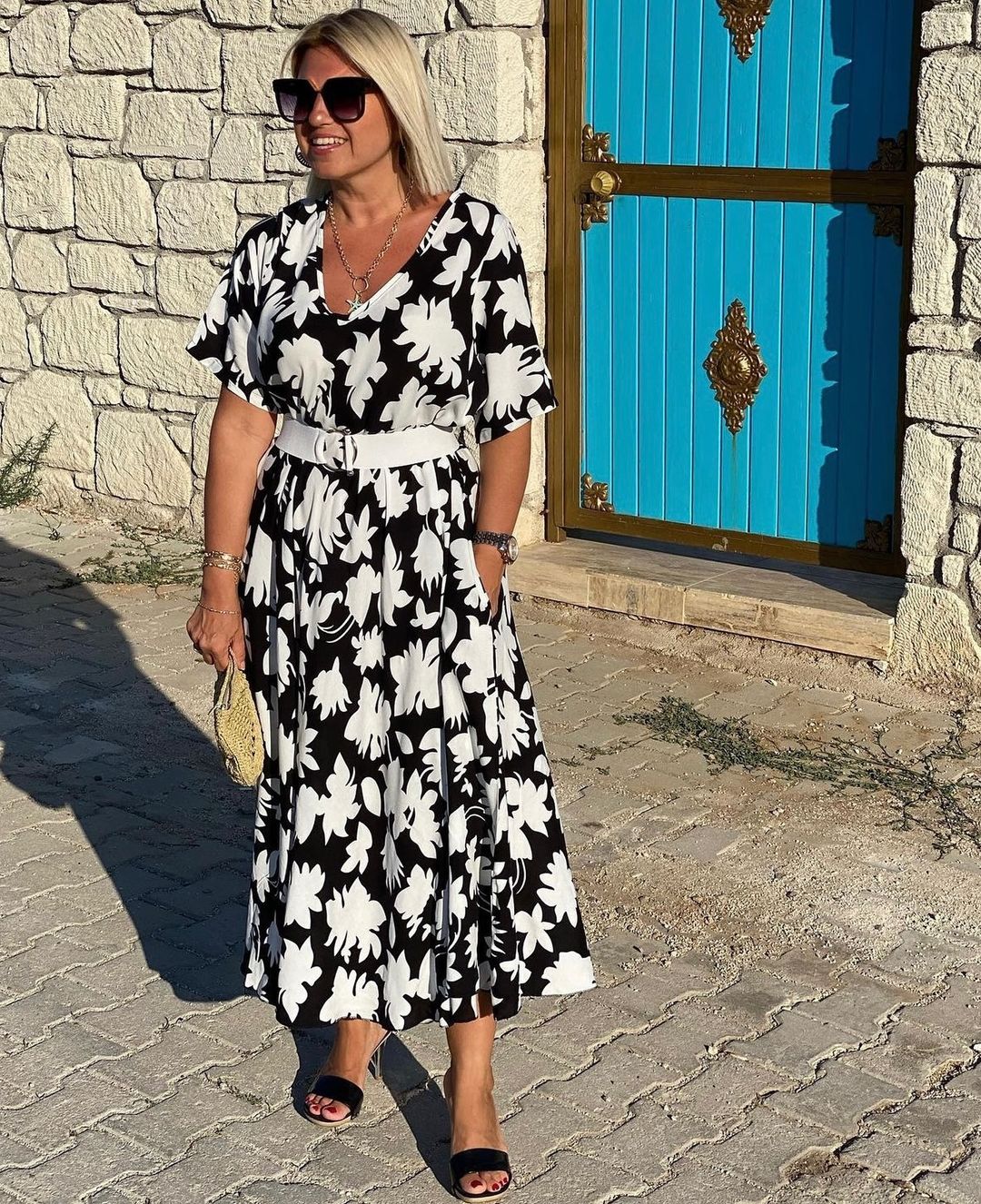 Lynor™ | Elegant Dress with Belly Coverage