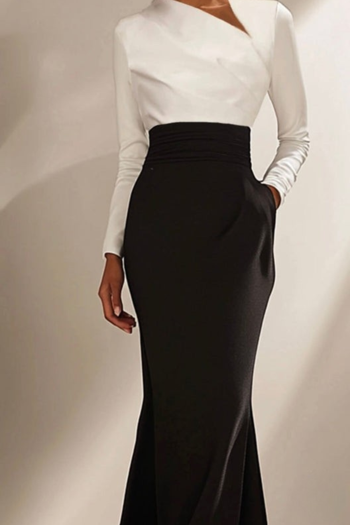 Lynor™ | Elegant Maxi Dress – Long Sleeves